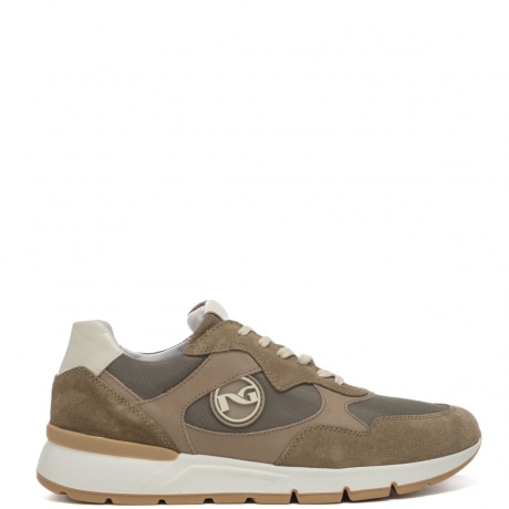 Sneakers uomo in pelle marrone con logo sul lato esterno