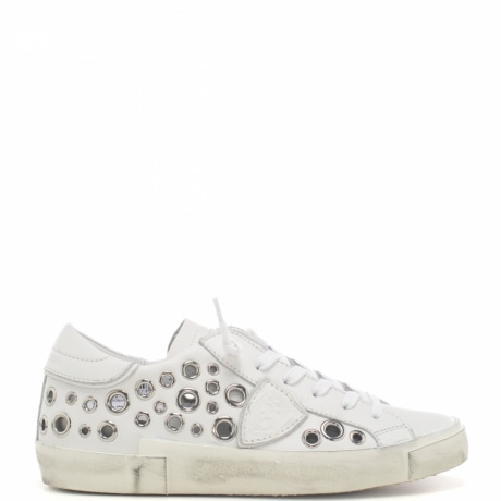 sneakers da donna prsx low con tomaia traforata con borchie in metallo bianche 