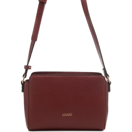 borsa a tracolla da donna con texture martellata rosso vino 