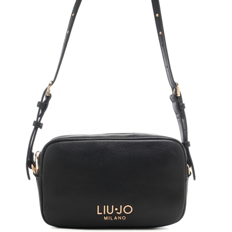 borsa a tracolla da donna con texture martellata e logo lettering sul fondo nera 
