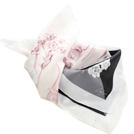 foulard da donna con stampa floreale e dettagli a contrasto colore nero
