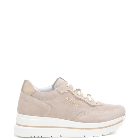 sneakers alte da donna in suede con charms applicati sui lacci beige 
