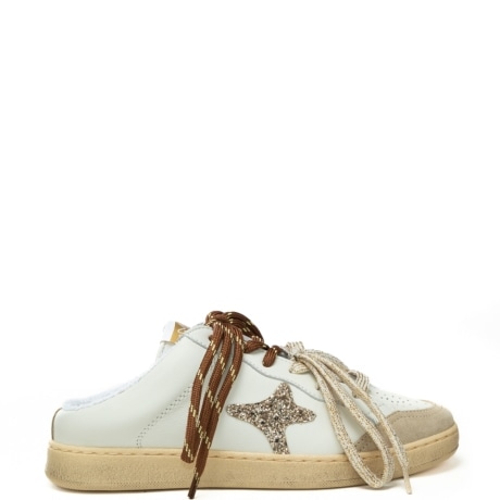 Sneakers da donna in pelle con inserti a contrasto e interno in pellicciotto bianco
