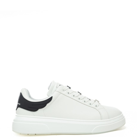 sneakers da uomo con inserto a contrasto colore sul retro bianco