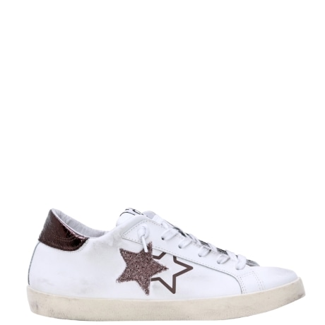 sneaker in pelle bianca con glitter e laminato marrone