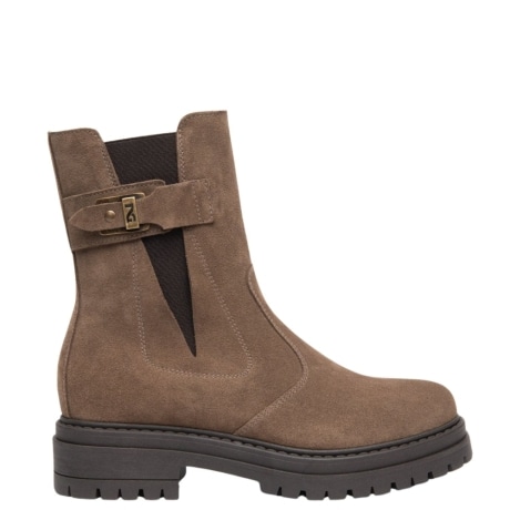 Stivaletto Chelsea in Camoscio Taupe con Suola Cararmato e Fibbia